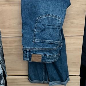 American Eagle Tomgirl Jeans